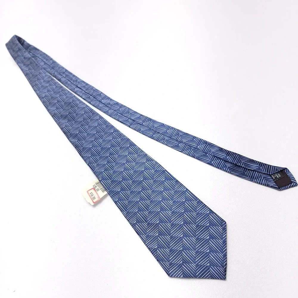 Vintage NWT Geoffrey Beene Tie Silk Geometric Blue Silver‎ USA